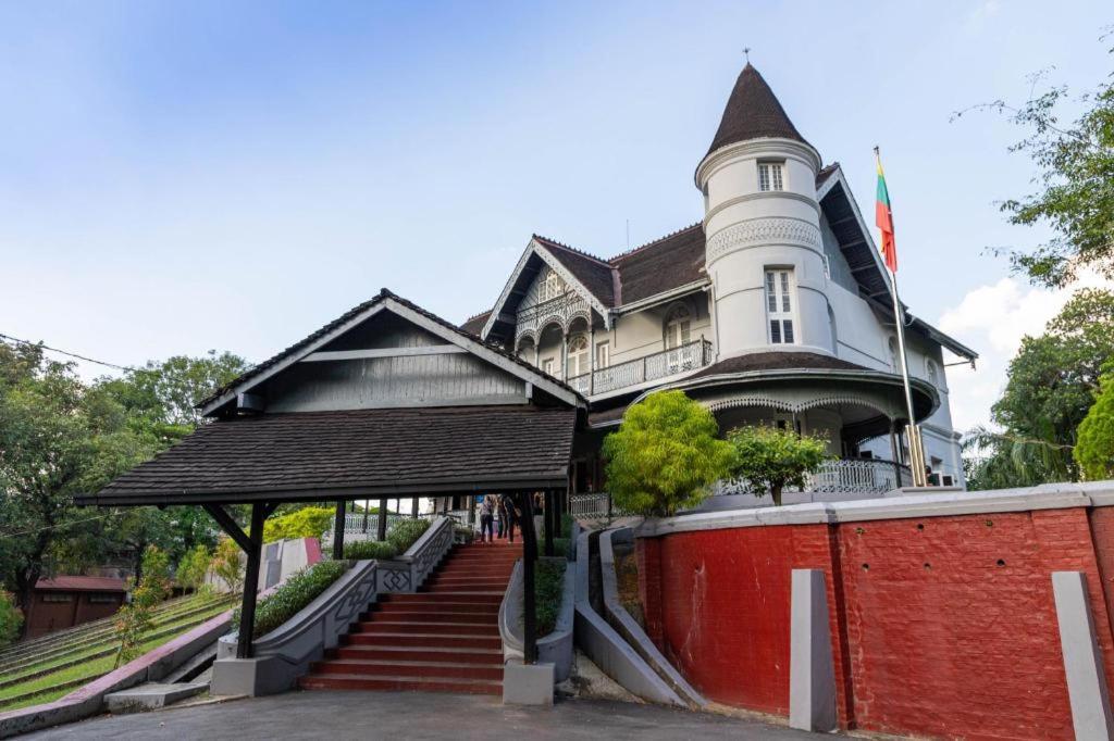 Virati Hotel Yangon Ngoại thất bức ảnh