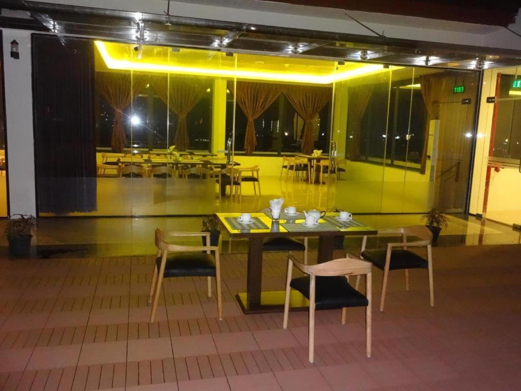 Virati Hotel Yangon Ngoại thất bức ảnh