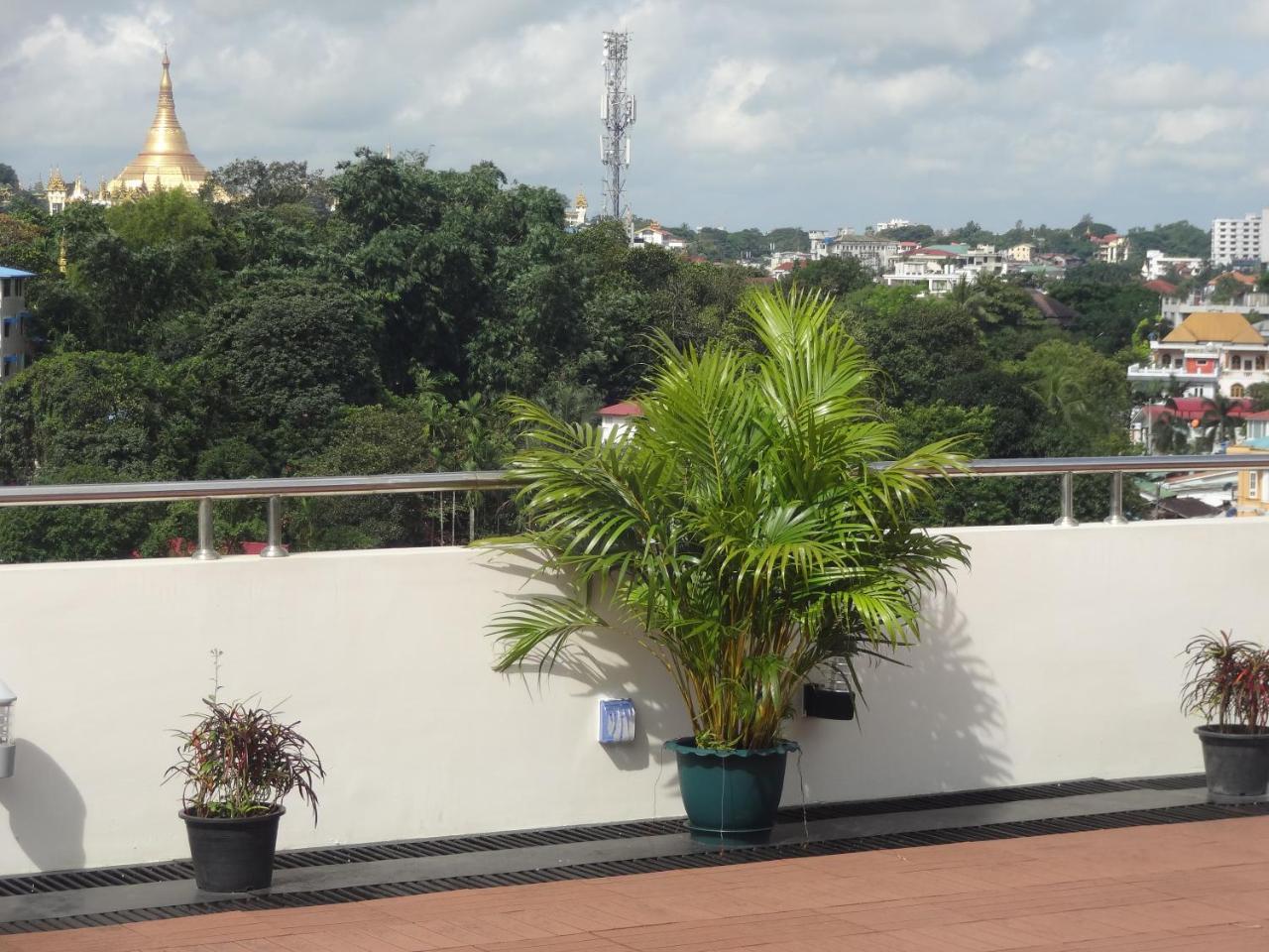 Virati Hotel Yangon Ngoại thất bức ảnh