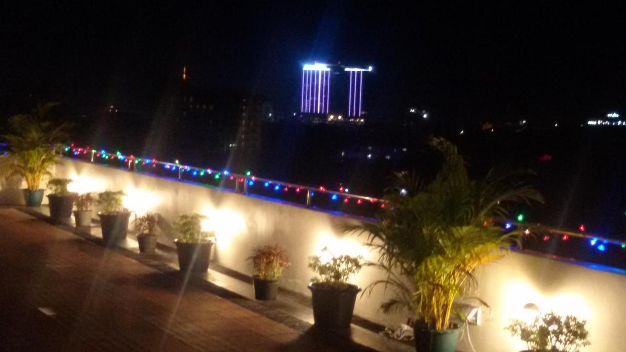 Virati Hotel Yangon Ngoại thất bức ảnh