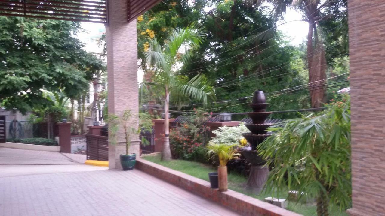 Virati Hotel Yangon Ngoại thất bức ảnh