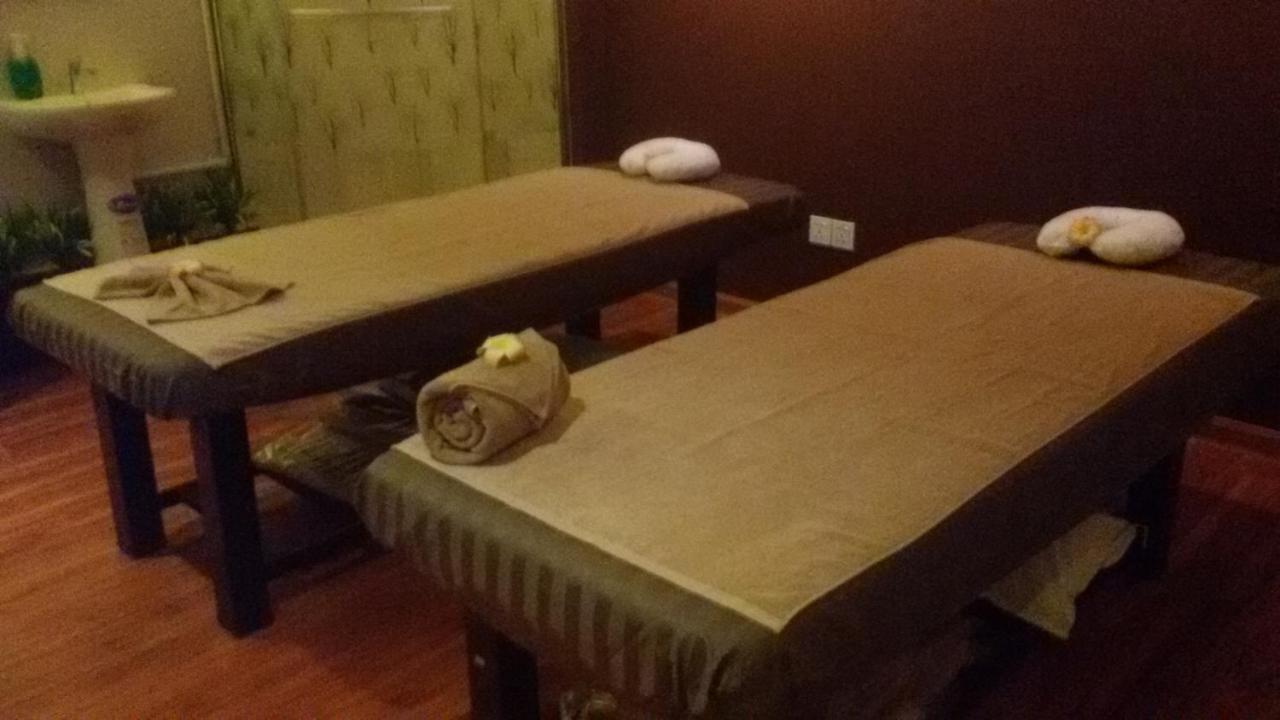 Virati Hotel Yangon Ngoại thất bức ảnh